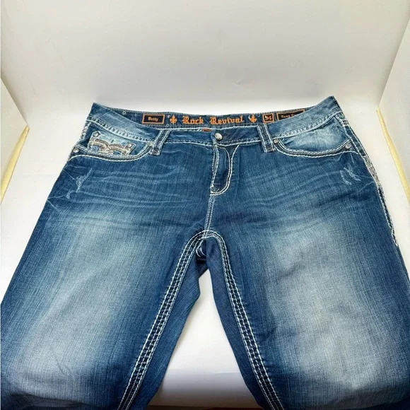 Rock Revival Women's Size 34x24 Embellished “Betty” Easy Crop Jeans - Picture 5 of 15